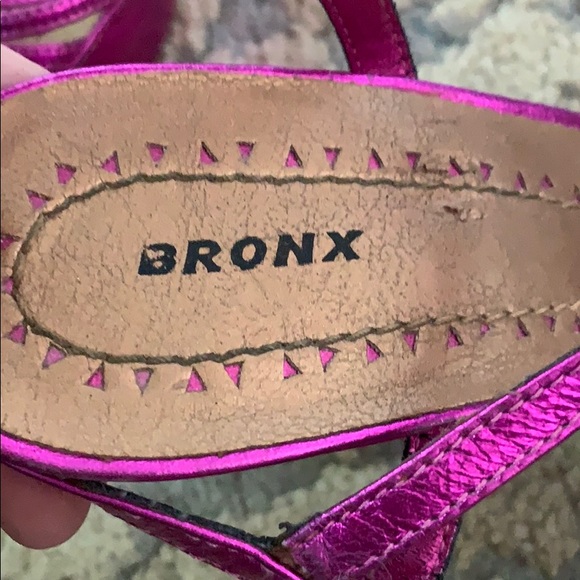 Party heels! - Picture 3 of 5